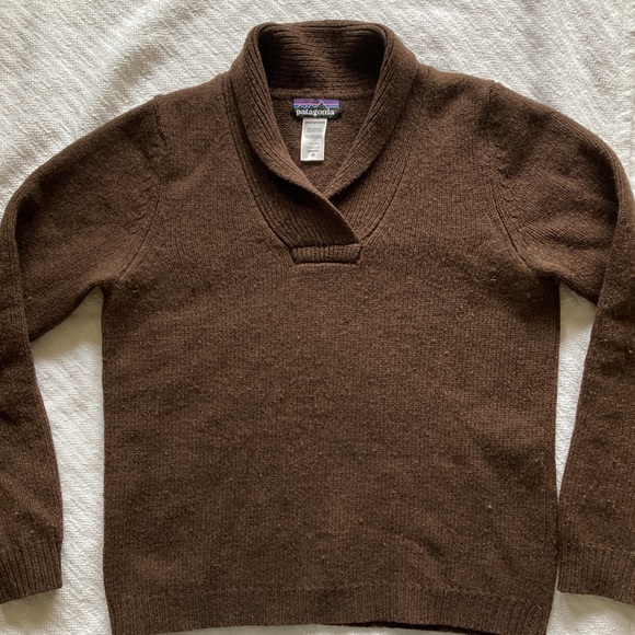 Patagonia Lambswool sweater - Picture 3 of 5